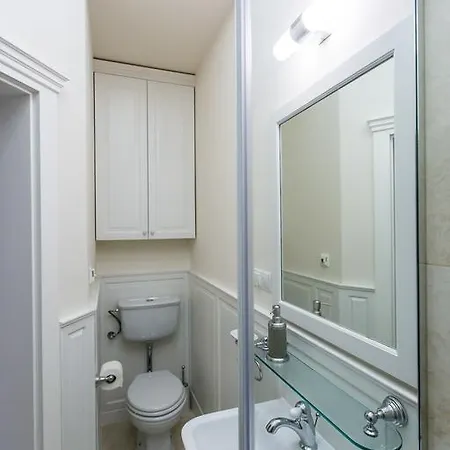 Poznanska Metro Centrum By Bookinghost Lejlighed